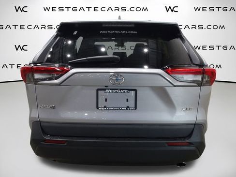 Used 2021 Toyota RAV4 XLE w/ Convenience Package image 7