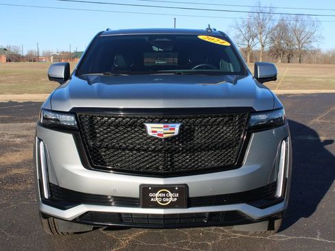 Used 2024 Cadillac Escalade Sport image 3