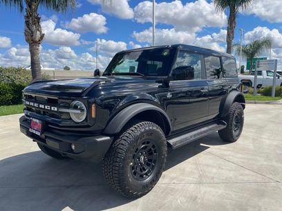 New 2026 Ford Bronco Outer Banks w/ Sasquatch Package