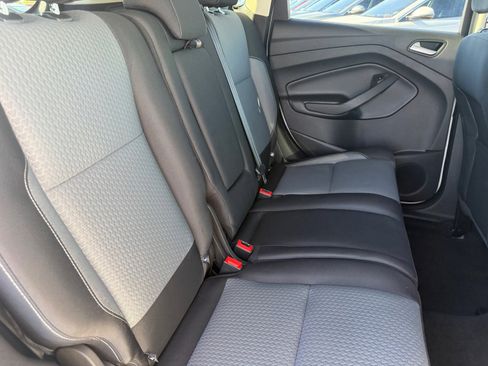 Used 2017 Ford Escape SE image 29