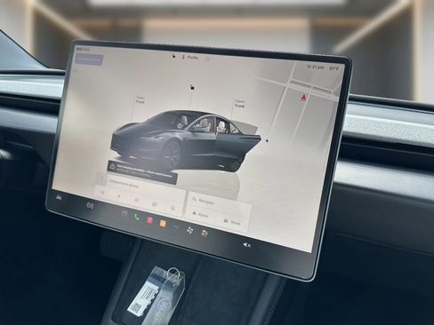 Used 2025 Tesla Model 3 Long Range RWD image 18