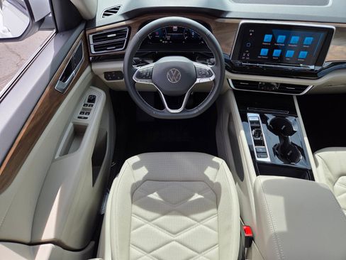 New 2026 Volkswagen Atlas SE FWD image 10