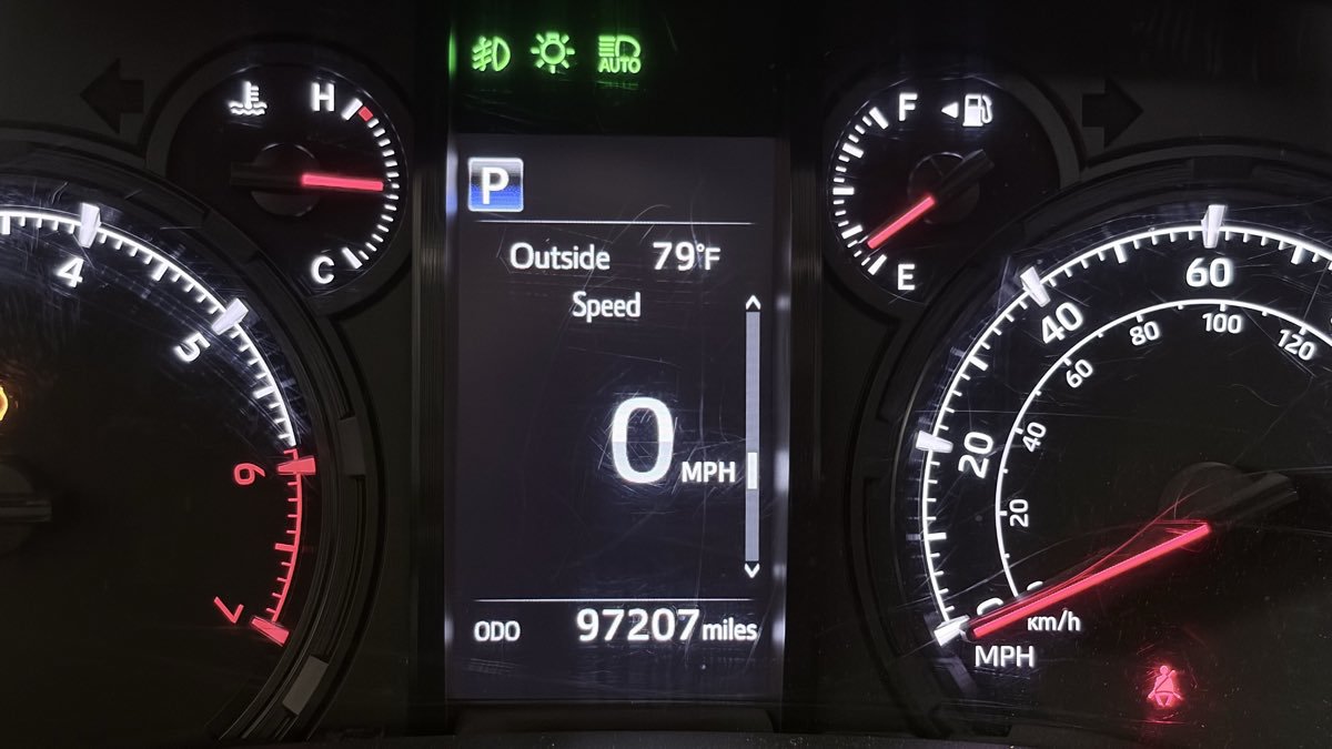 Used 2021 Toyota 4Runner SR5 Premium w/ Moonroof Package RWD image 18