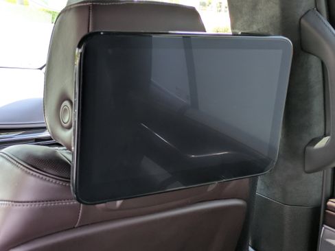 Used 2023 Cadillac Escalade Premium Luxury Platinum w/ LPO, Radiant Package AWD/4WD image 14