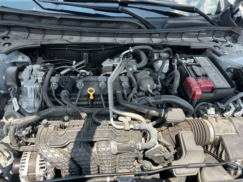 Used 2024 Nissan Altima 2.5 SV FWD image 32