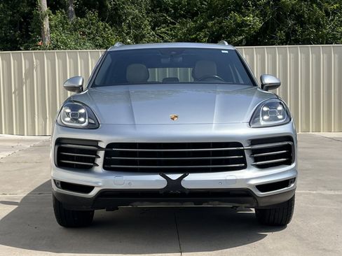 Used 2020 Porsche Cayenne AWD/4WD image 2