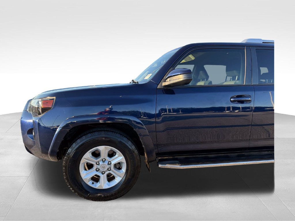 Used 2016 Toyota 4Runner SR5 RWD image 24