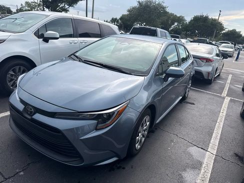 Used 2026 Toyota Corolla LE FWD image 10