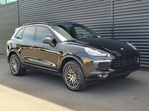 Used 2018 Porsche Cayenne Platinum Edition AWD/4WD image 8