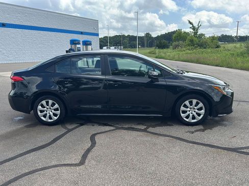 Used 2024 Toyota Corolla LE FWD image 6