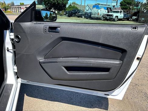 Used 2014 Ford Mustang Coupe w/ Equipment Group 102A RWD image 21