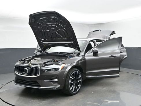 Used 2023 Volvo XC60 B5 Ultimate FWD image 52