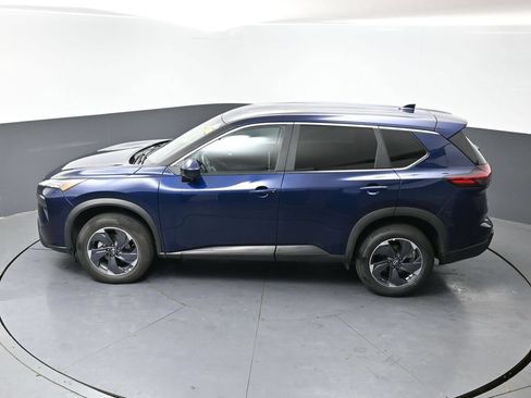 Used 2025 Nissan Rogue SV FWD image 36