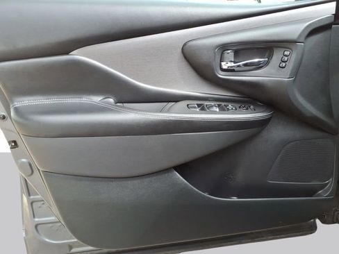 Used 2024 Nissan Murano SL image 10