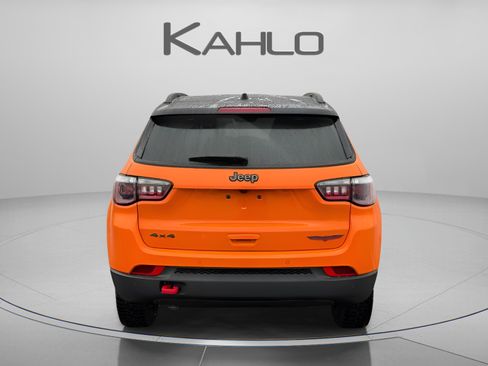New 2026 Jeep Compass Trailhawk w/ Sun, Sound & Navigation Group AWD/4WD image 4