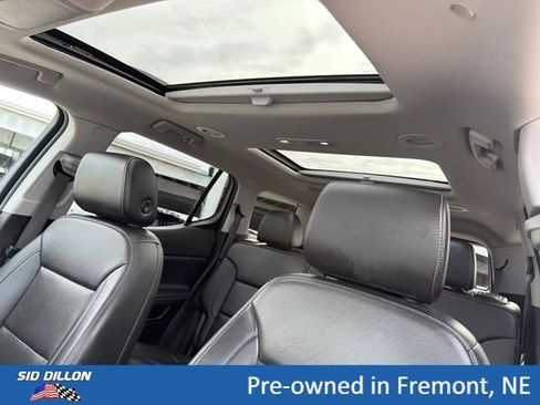 Certified 2023 GMC Acadia SLT w/ Technology Package AWD/4WD image 14