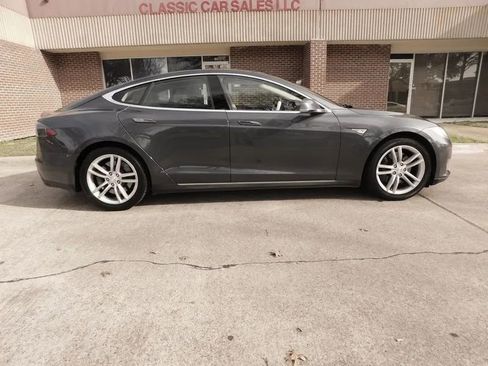 Used 2015 Tesla Model S 60 image 8