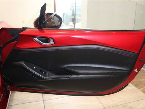 Used 2016 MAZDA MX-5 Miata Grand Touring RWD image 26