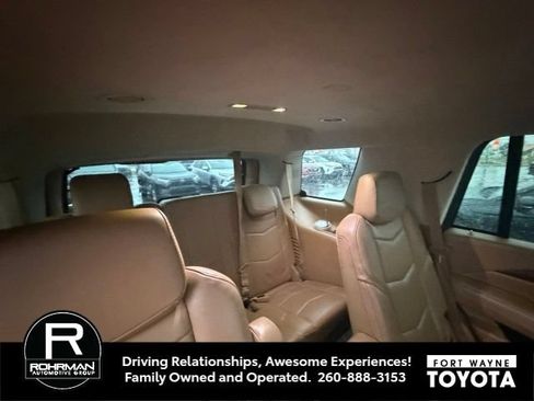 Used 2016 Cadillac Escalade Platinum AWD/4WD image 11