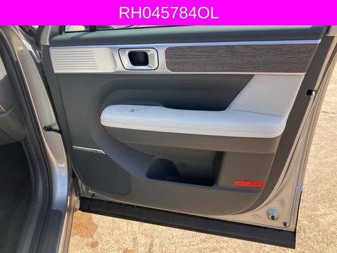 Used 2024 Hyundai Santa Fe Limited image 12