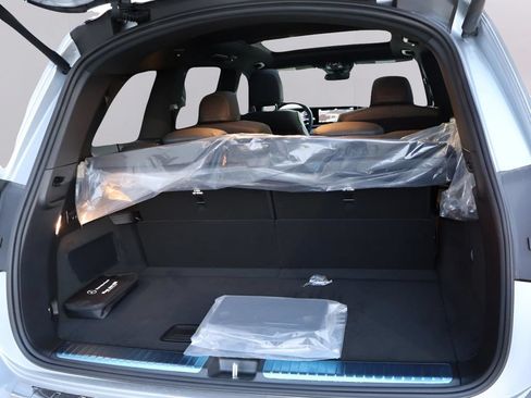 Used 2025 Mercedes-Benz GLS 450 4MATIC image 18
