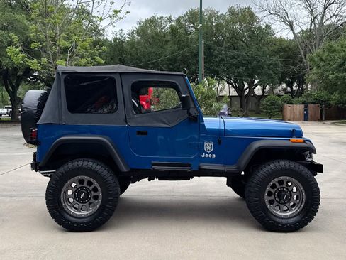 Used 1991 Jeep Wrangler Islander AWD/4WD image 15