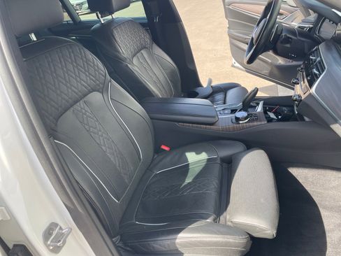 Used 2018 BMW M550i xDrive image 27