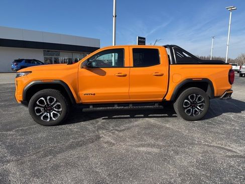 Used 2025 GMC Canyon AT4 w/ Nightfall Edition image 2