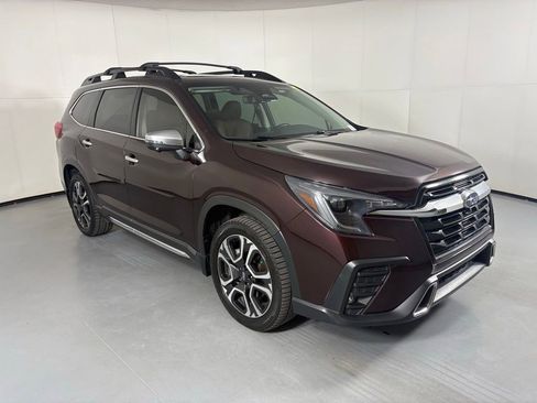 Used 2023 Subaru Ascent Touring AWD/4WD image 2