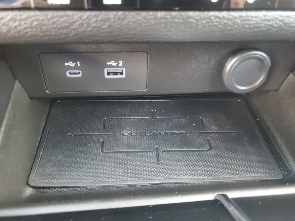 Used 2025 Mitsubishi Outlander ES AWD/4WD image 30