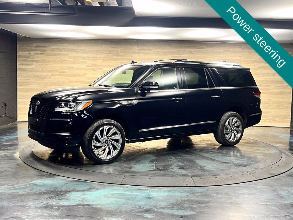 Used 2023 Lincoln Navigator L Reserve AWD/4WD image 9