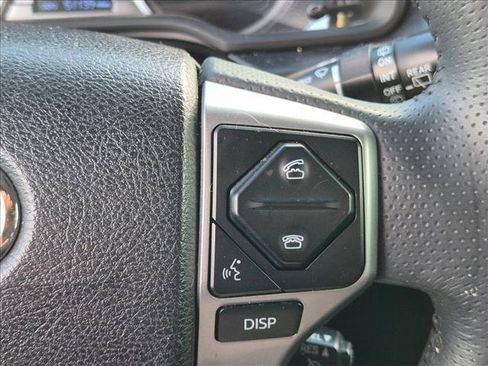 Used 2018 Toyota 4Runner SR5 RWD image 15