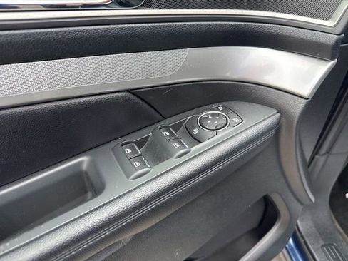 Used 2016 Ford Explorer XLT AWD/4WD image 22