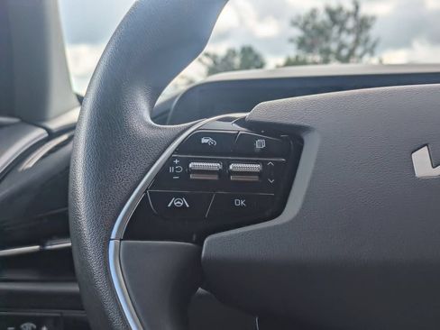 Used 2025 Kia Niro LX FWD image 22
