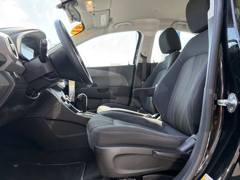 Used 2018 Chevrolet Sonic LT FWD image 16