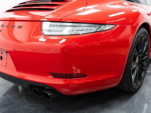 Used 2015 Porsche 911 Carrera image 16
