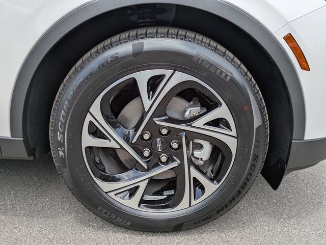 New 2026 Lincoln Nautilus Premier AWD/4WD image 11