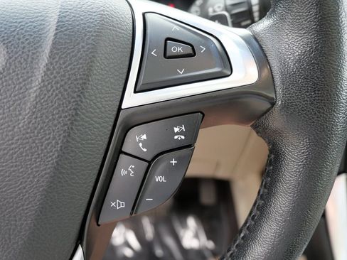 Used 2016 Ford Edge Titanium w/ Equipment Group 301A AWD/4WD image 19