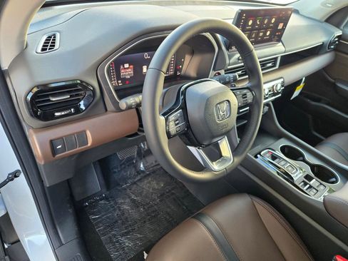New 2026 Honda Pilot Touring image 19