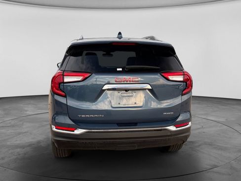 Used 2024 GMC Terrain SLT AWD/4WD image 8