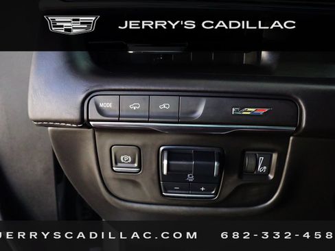 Used 2023 Cadillac Escalade V AWD/4WD image 18