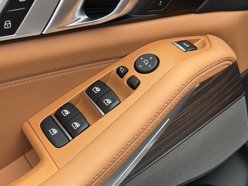 Certified 2025 BMW X5 M60i AWD/4WD image 15