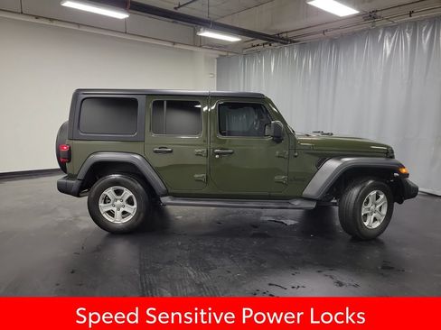 Used 2022 Jeep Wrangler Unlimited Sport AWD/4WD image 9