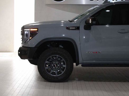 Used 2024 GMC Sierra 1500 AT4X AWD/4WD image 4