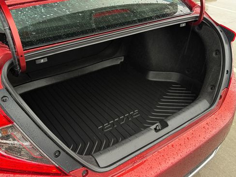 Used 2019 Honda Civic Touring image 26