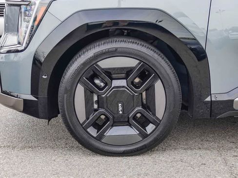 Used 2024 Kia EV9 GT-Line image 10