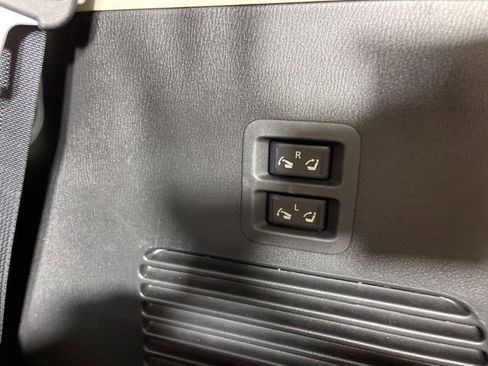 Used 2019 Nissan Armada Platinum w/ Cargo Package image 47