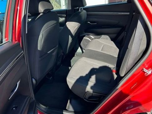 Used 2023 Hyundai Tucson SE image 9