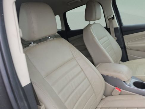 Used 2015 Ford Escape SE w/ Equipment Group 201A FWD image 35