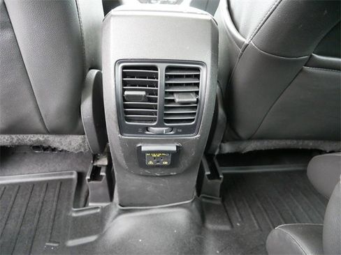 Used 2015 Ford C-MAX SEL w/ Equipment Group 302A image 15